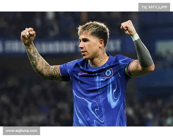 切尔西双核中场恩佐与帕尔默默契配合掌控比赛节奏成关键因素